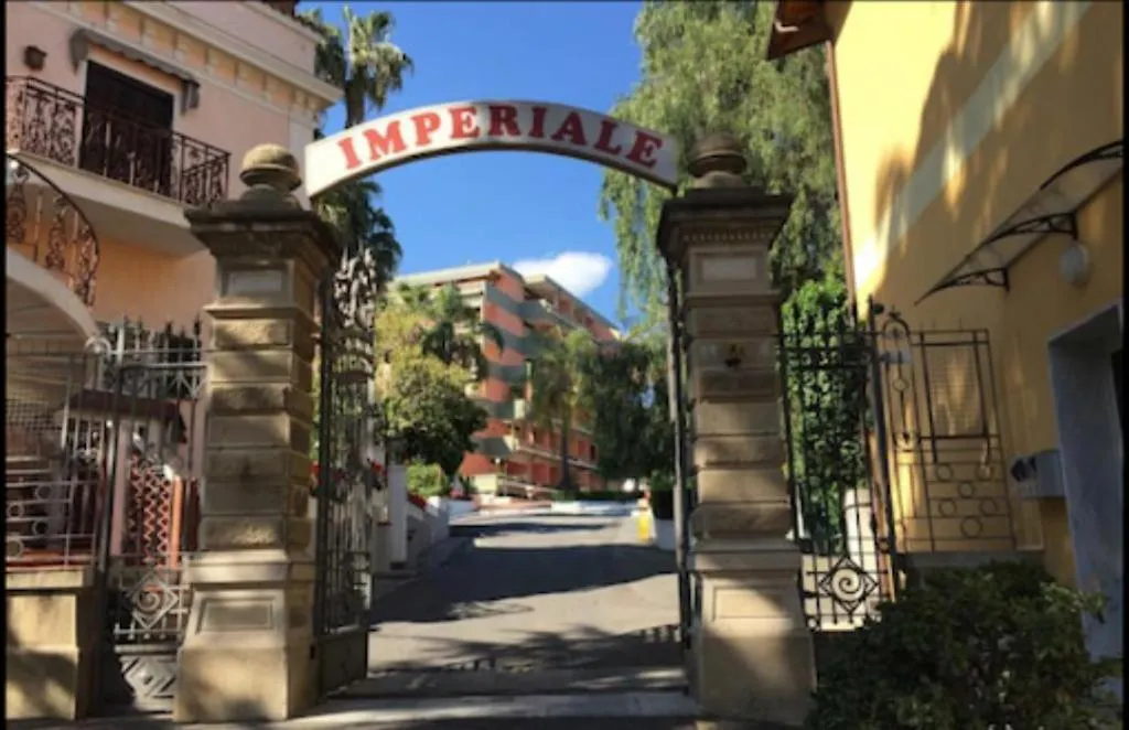Petit Avec Classe Sanremo 0*,  Italy