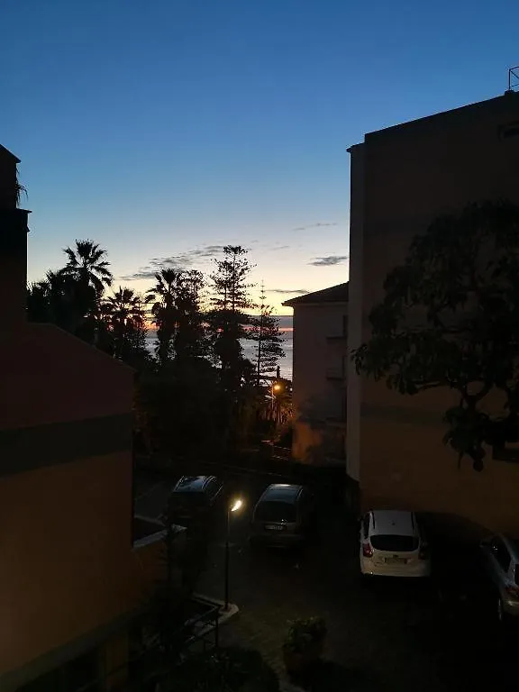 Petit Avec Classe Sanremo 0*,  Italy