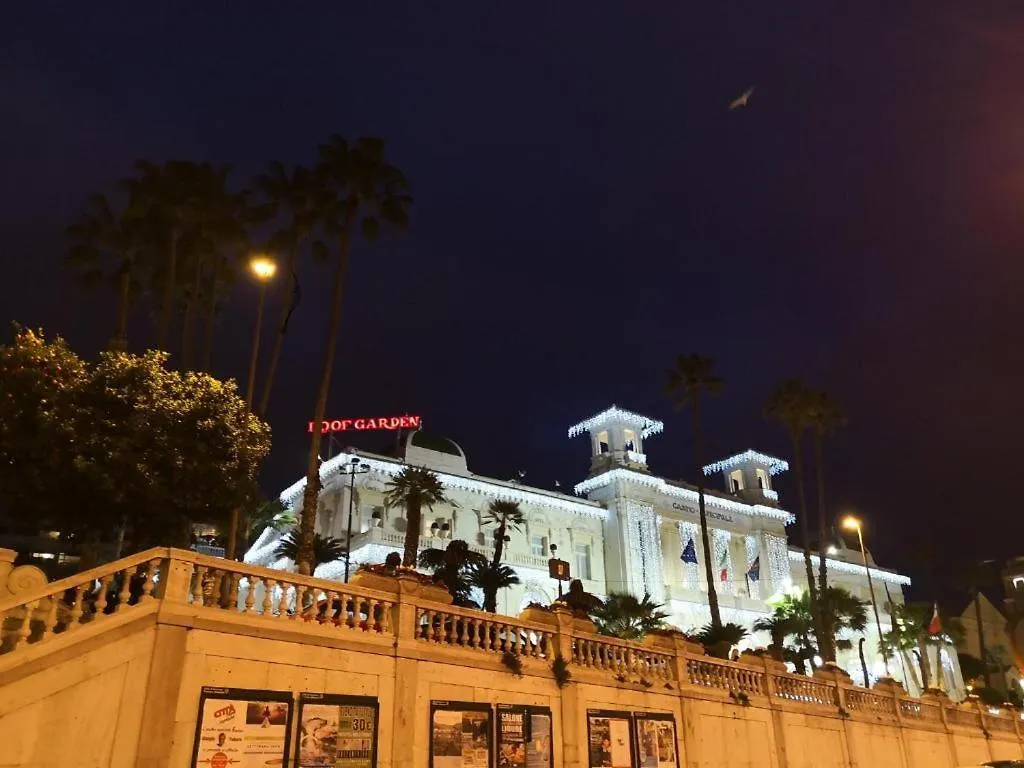 Petit Avec Classe Sanremo 0*,
