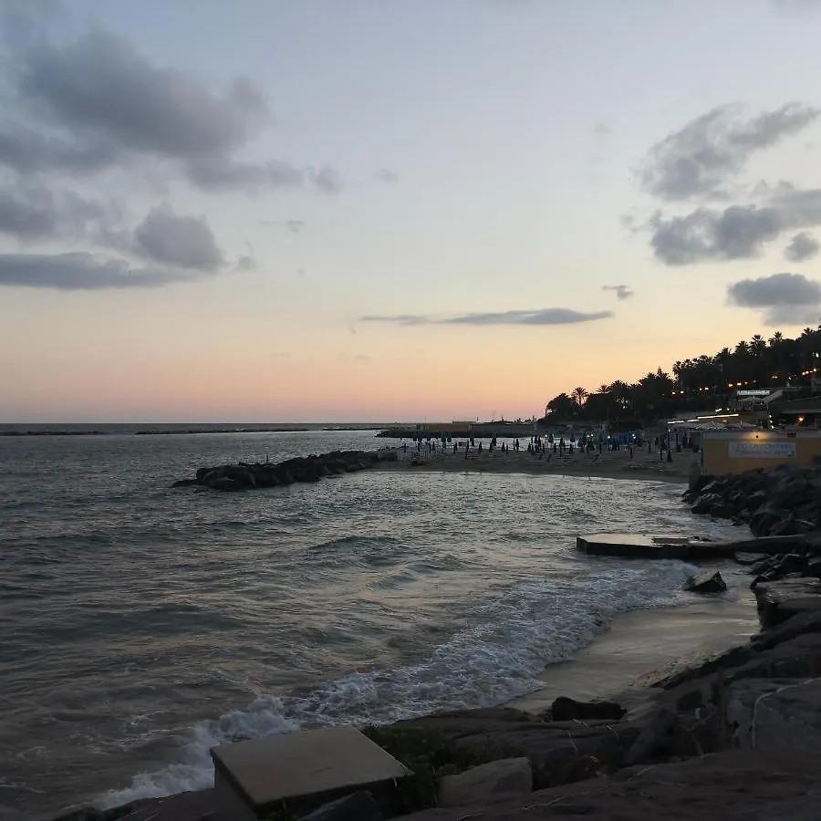 Petit Avec Classe Sanremo 0*,